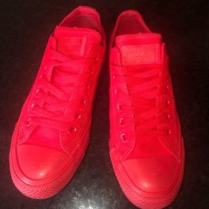 Red All Star Converse size 6.5